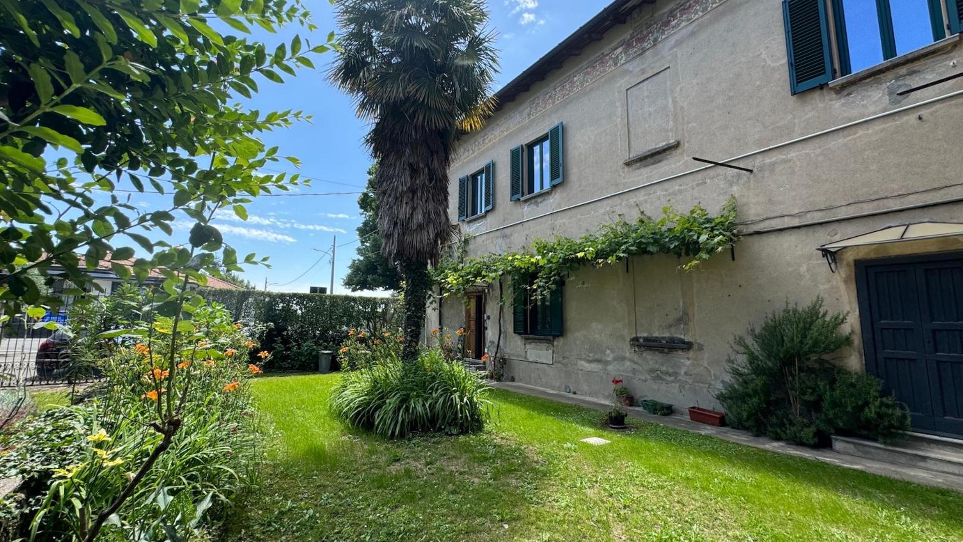 Curt Da Beta - Casa Vacanze Con Giardino In Corte Del XVIII Secolo Malnate Екстериор снимка