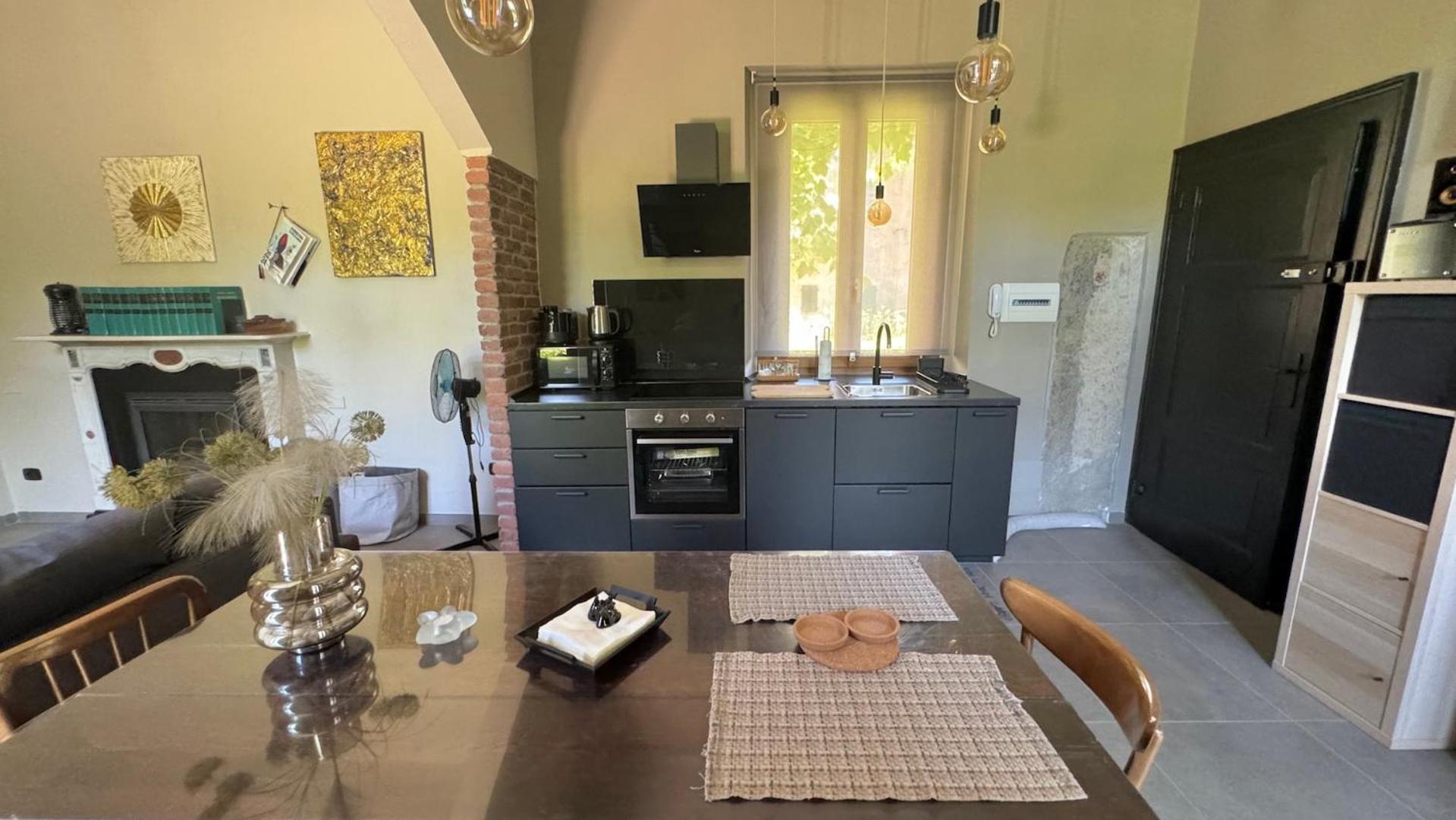 Curt Da Beta - Casa Vacanze Con Giardino In Corte Del XVIII Secolo Malnate Екстериор снимка